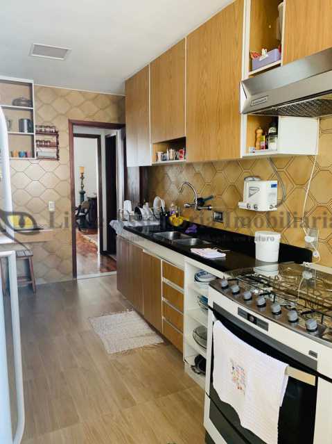 Apartamento à venda com 4 quartos, 156m² - Foto 10