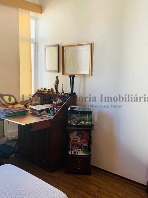 Apartamento à venda com 4 quartos, 156m² - Foto 14