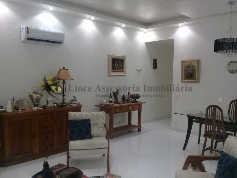 Apartamento à venda com 3 quartos, 128m² - Foto 3