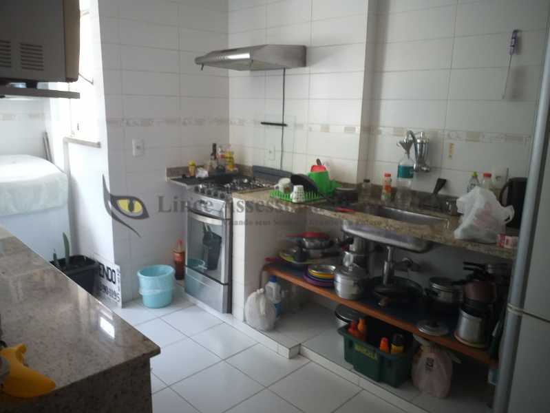 Apartamento à venda com 2 quartos, 80m² - Foto 11