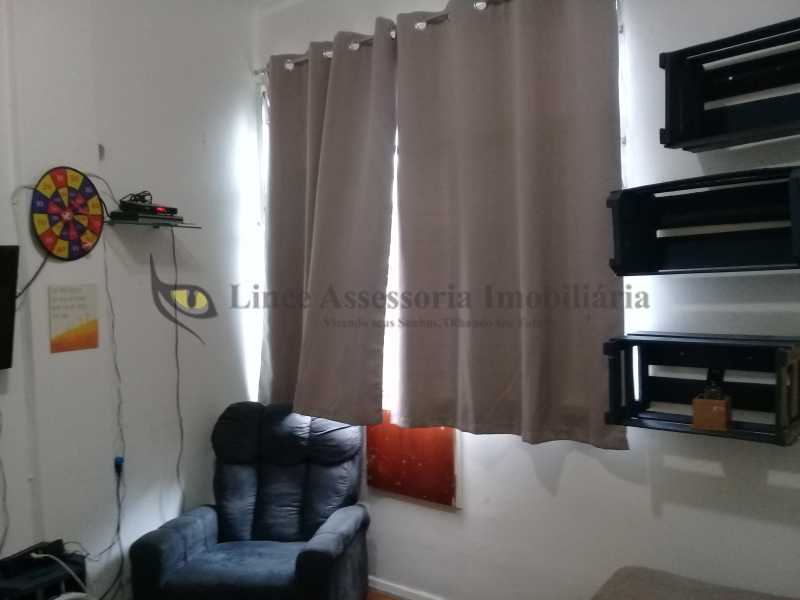 Apartamento à venda com 2 quartos, 64m² - Foto 4