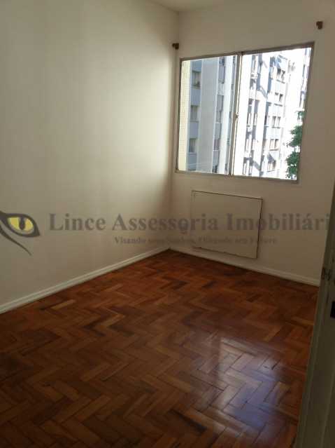 Apartamento à venda com 3 quartos, 73m² - Foto 4