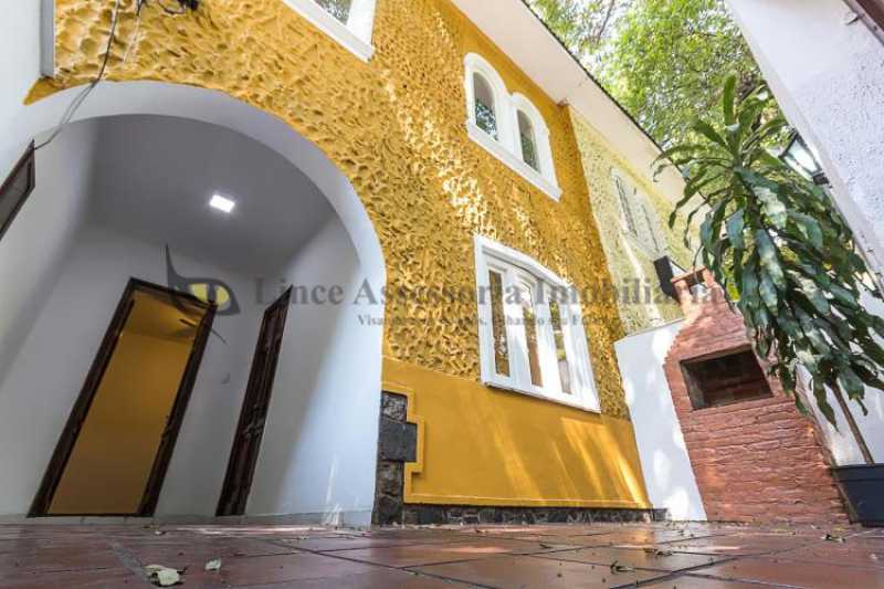 Casa à venda com 3 quartos, 170m² - Foto 2