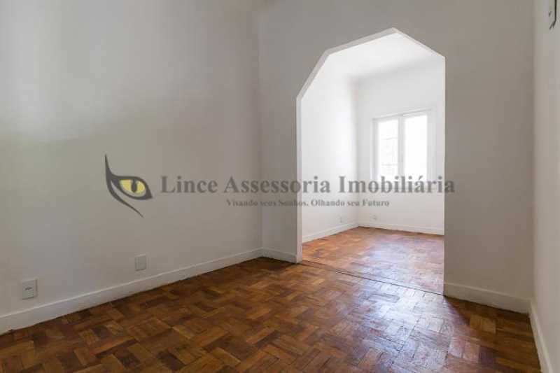 Casa à venda com 3 quartos, 170m² - Foto 9