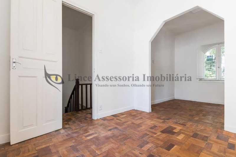 Casa à venda com 3 quartos, 170m² - Foto 11