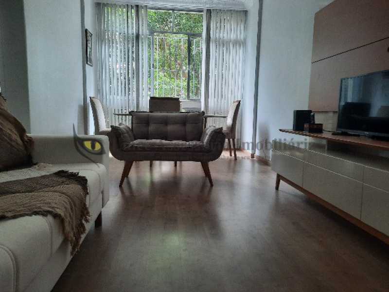 Apartamento à venda com 3 quartos, 84m² - Foto 1