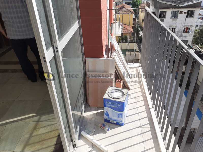 Apartamento à venda com 3 quartos, 110m² - Foto 3