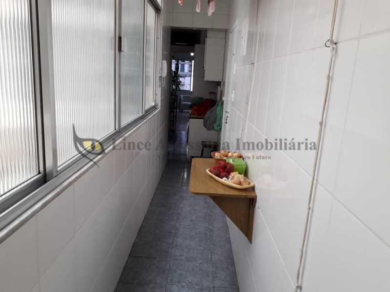 Apartamento à venda com 2 quartos, 80m² - Foto 10