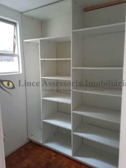 Apartamento à venda com 2 quartos, 72m² - Foto 11