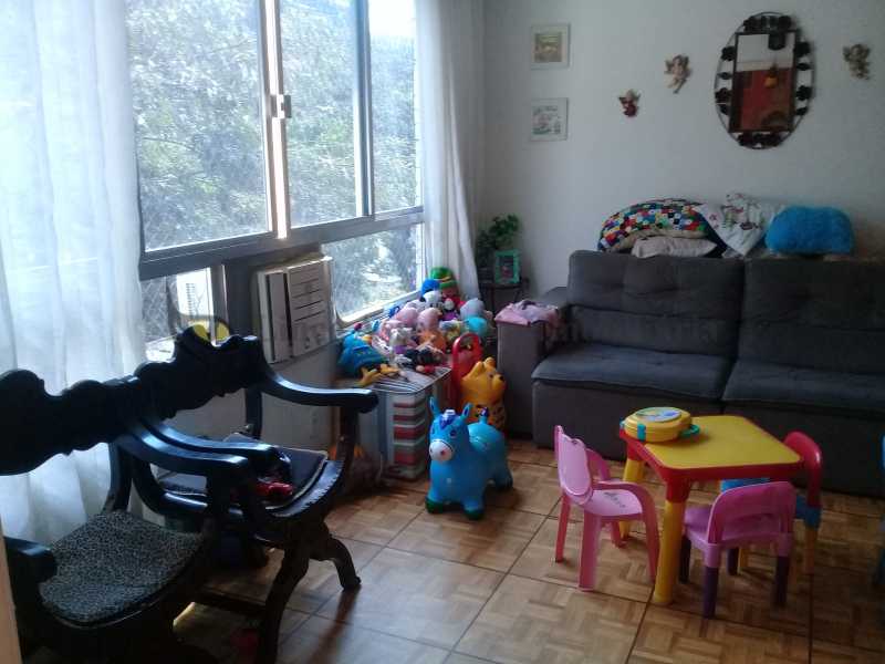 Apartamento à venda com 3 quartos, 80m² - Foto 2