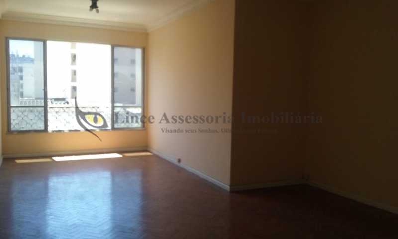 Apartamento à venda com 3 quartos, 126m² - Foto 2