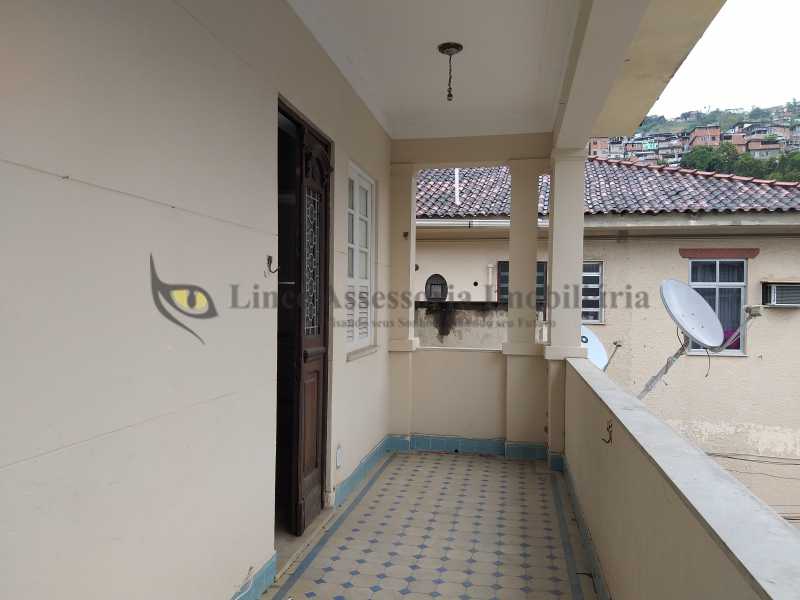 Apartamento à venda com 2 quartos, 78m² - Foto 2