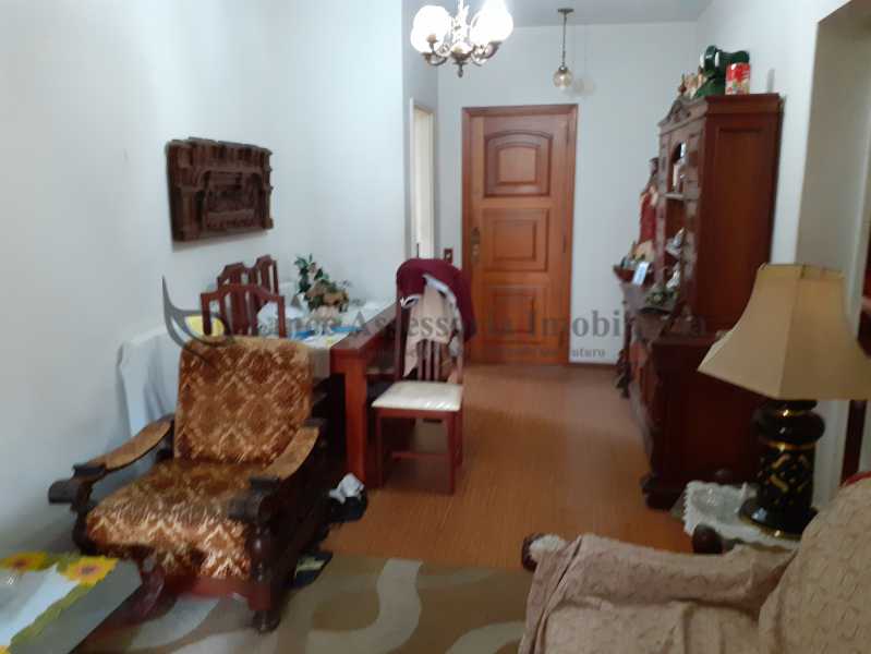 Apartamento à venda com 2 quartos, 64m² - Foto 3