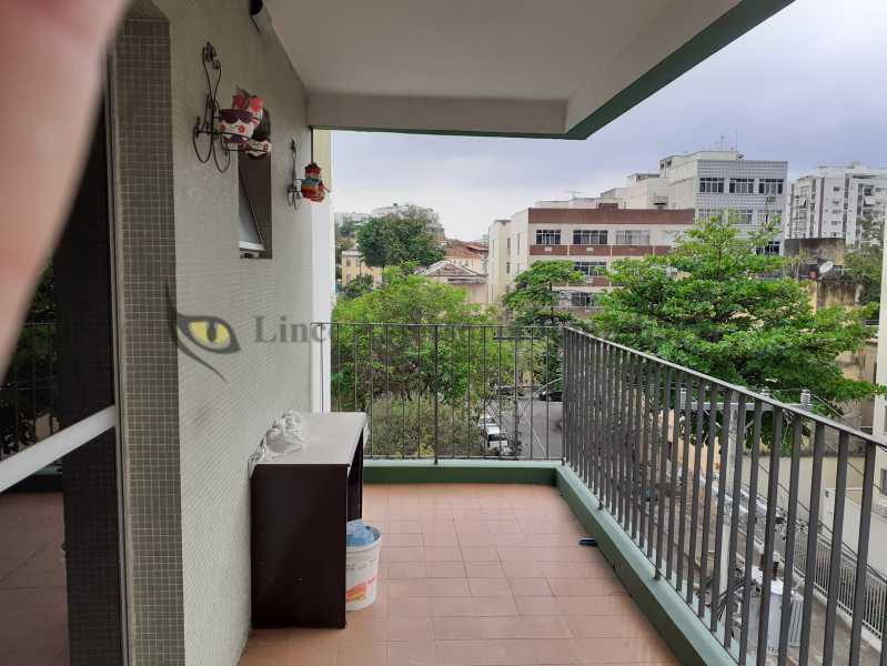 Apartamento à venda com 2 quartos, 64m² - Foto 2