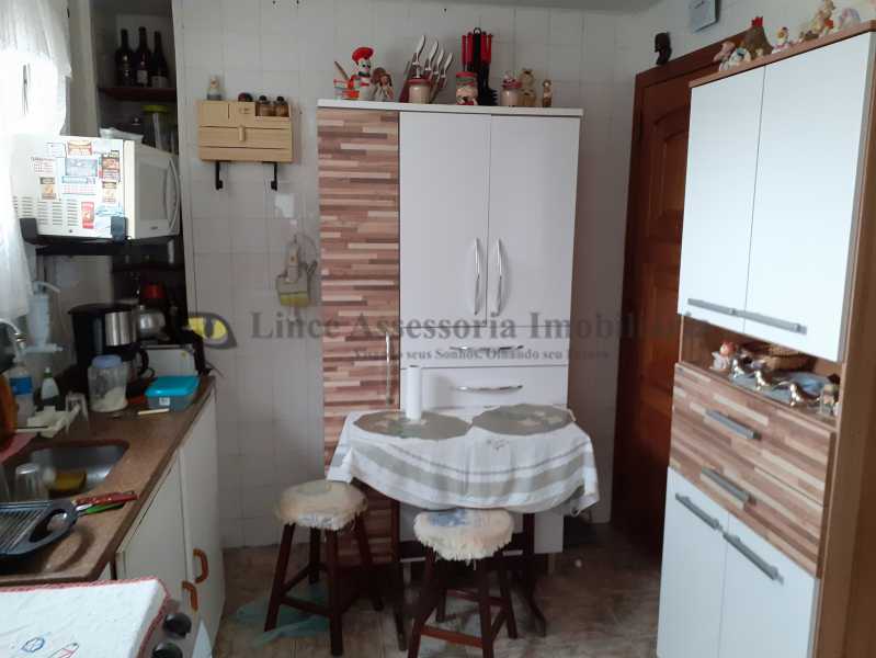 Apartamento à venda com 2 quartos, 64m² - Foto 13