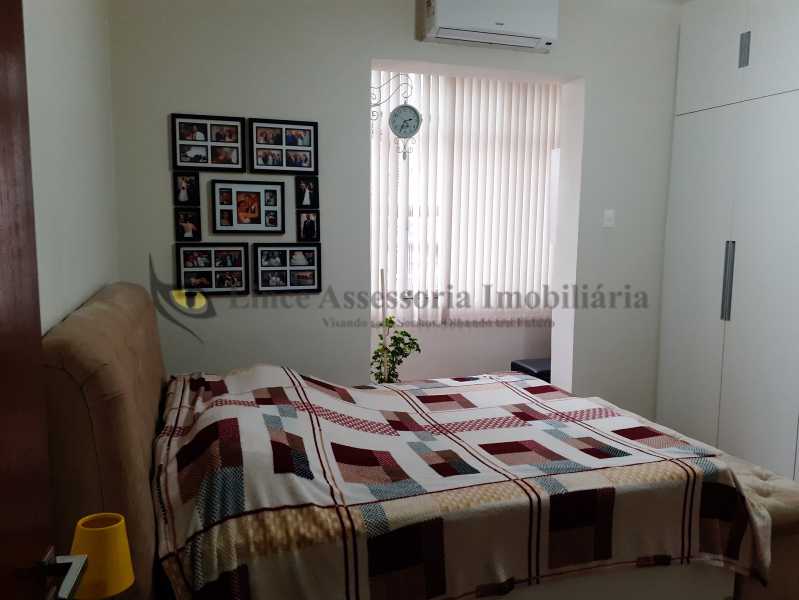 Apartamento à venda com 2 quartos, 80m² - Foto 4