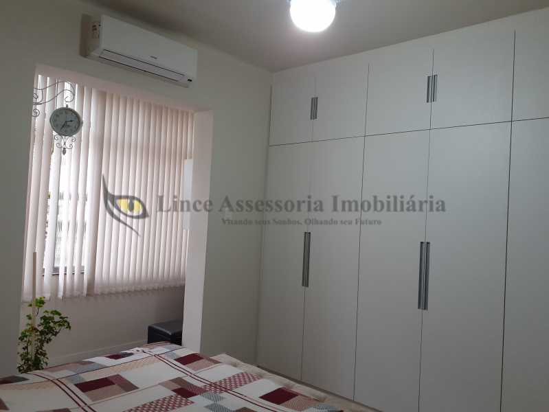 Apartamento à venda com 2 quartos, 80m² - Foto 5