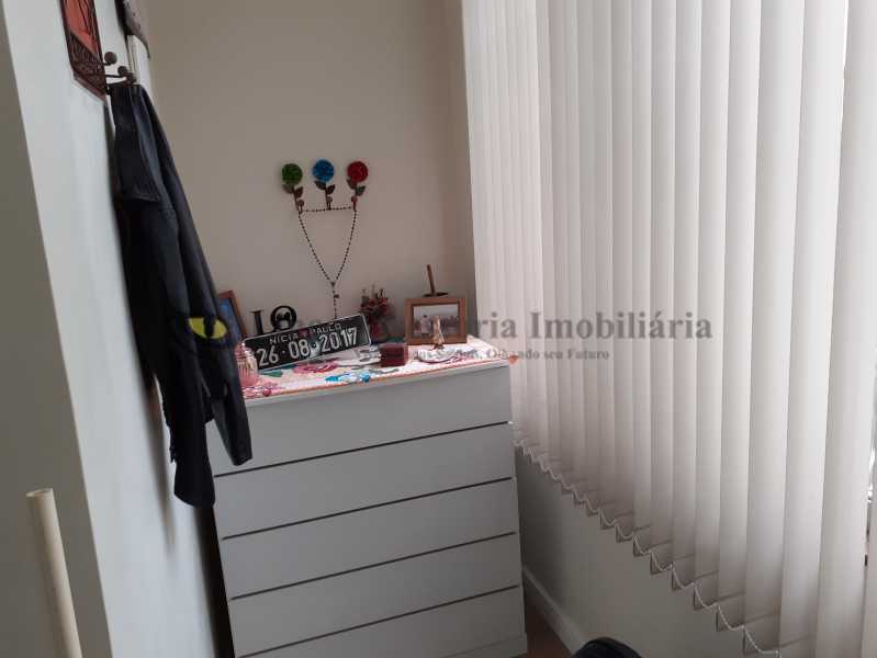 Apartamento à venda com 2 quartos, 80m² - Foto 7