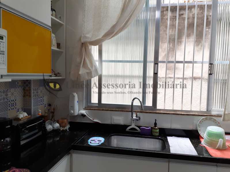 Apartamento à venda com 2 quartos, 80m² - Foto 17