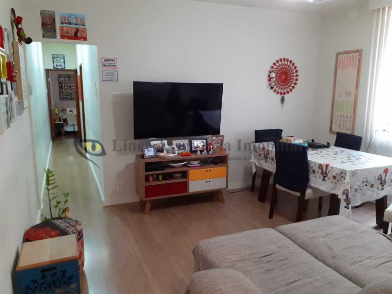 Apartamento à venda com 2 quartos, 80m² - Foto 1