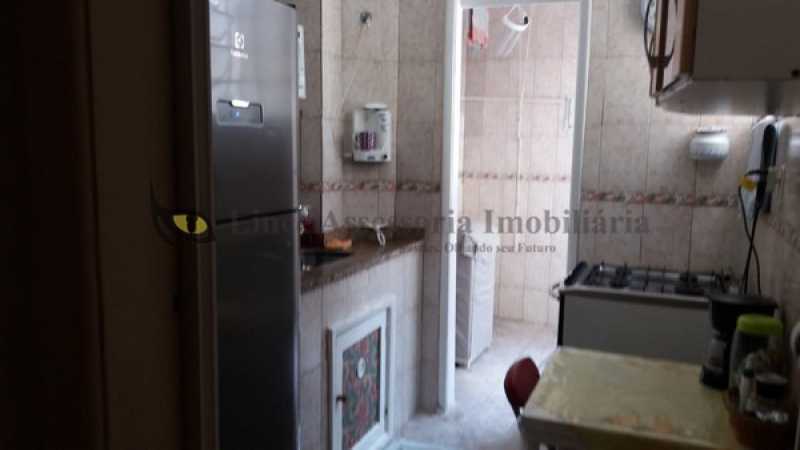 Apartamento à venda com 2 quartos, 70m² - Foto 15