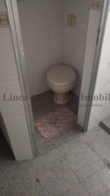 Apartamento à venda com 2 quartos, 70m² - Foto 28