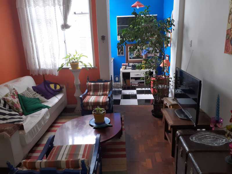 Apartamento à venda com 2 quartos, 73m² - Foto 1