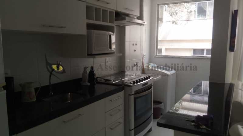 Apartamento à venda com 3 quartos, 76m² - Foto 9