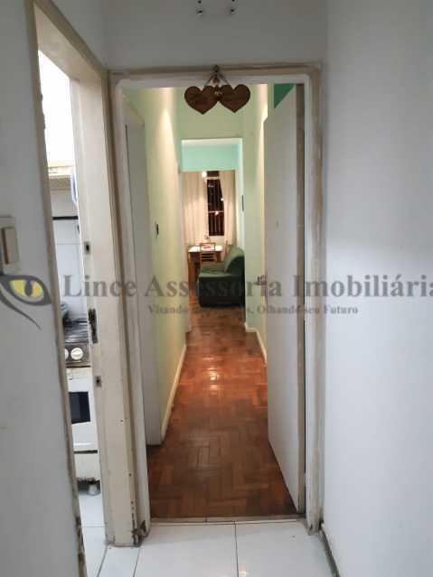 Apartamento à venda com 2 quartos, 62m² - Foto 4