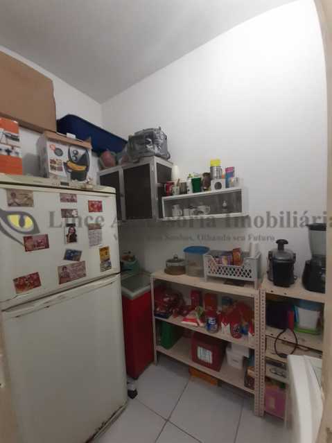 Apartamento à venda com 2 quartos, 62m² - Foto 18