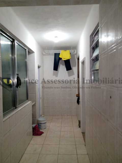 Apartamento à venda com 2 quartos, 70m² - Foto 21