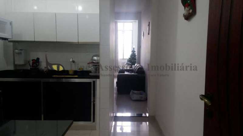 Apartamento à venda com 2 quartos, 61m² - Foto 15