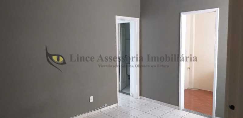 Apartamento à venda com 2 quartos, 42m² - Foto 4