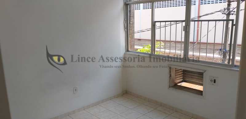 Apartamento à venda com 2 quartos, 42m² - Foto 16