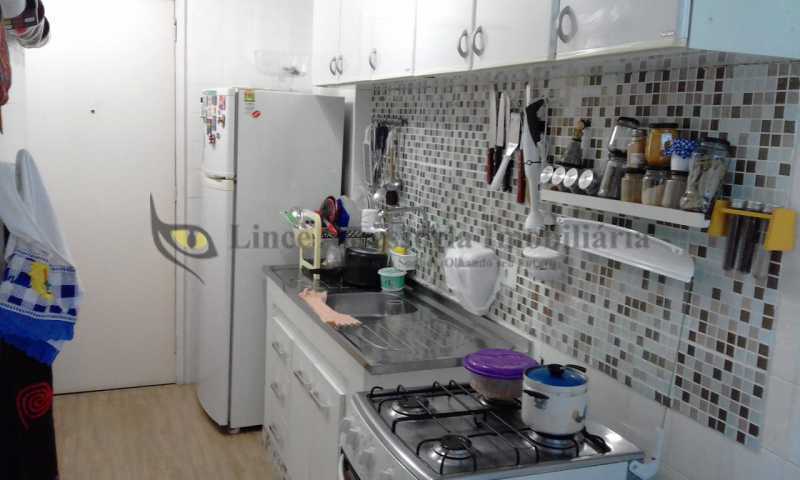 Apartamento à venda com 1 quarto, 59m² - Foto 11