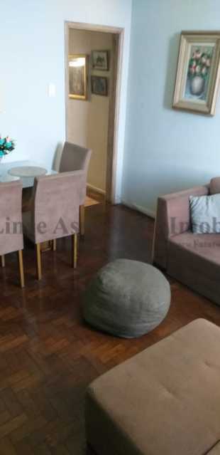 Apartamento à venda com 2 quartos, 61m² - Foto 1