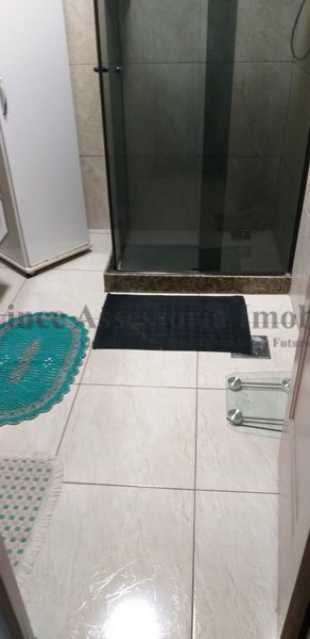 Apartamento à venda com 2 quartos, 61m² - Foto 28