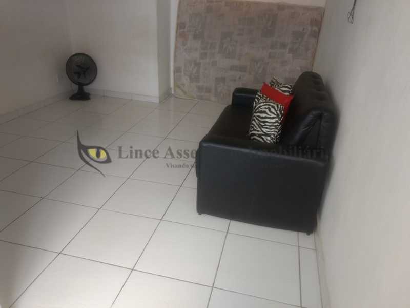 Apartamento à venda com 2 quartos, 78m² - Foto 3