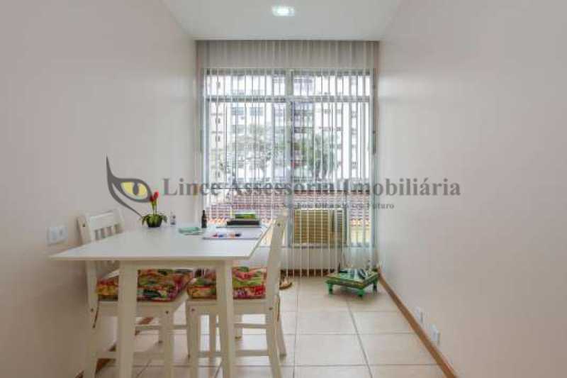 Apartamento à venda com 2 quartos, 90m² - Foto 7