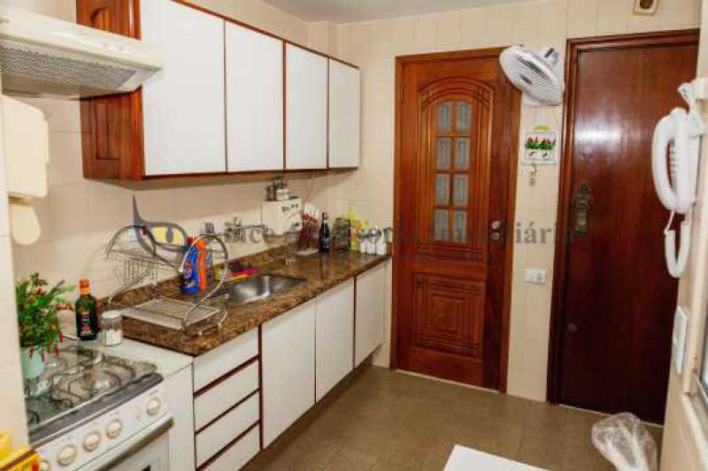 Apartamento à venda com 2 quartos, 90m² - Foto 14