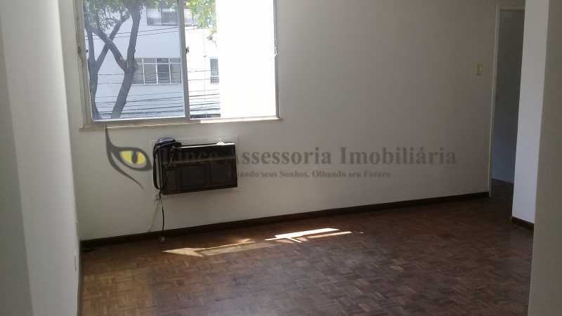 Apartamento à venda com 3 quartos, 77m² - Foto 1