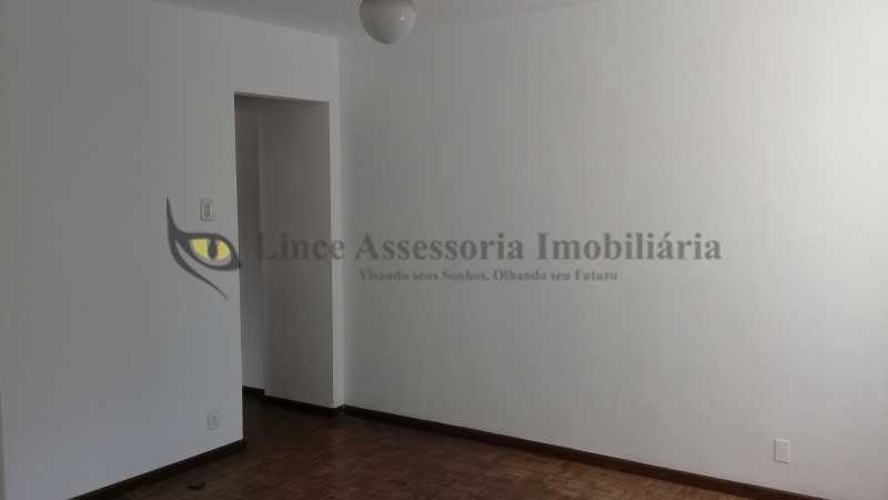 Apartamento à venda com 3 quartos, 77m² - Foto 4