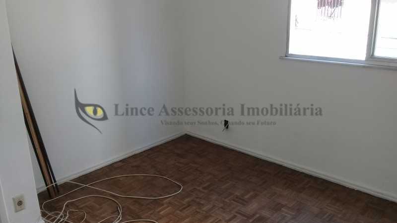 Apartamento à venda com 3 quartos, 77m² - Foto 12