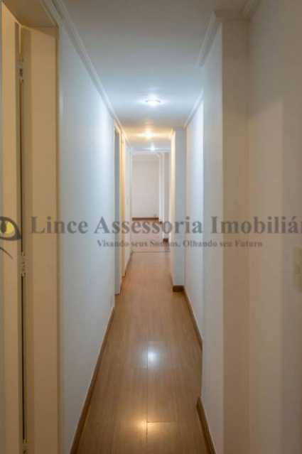 Apartamento à venda com 3 quartos, 126m² - Foto 9