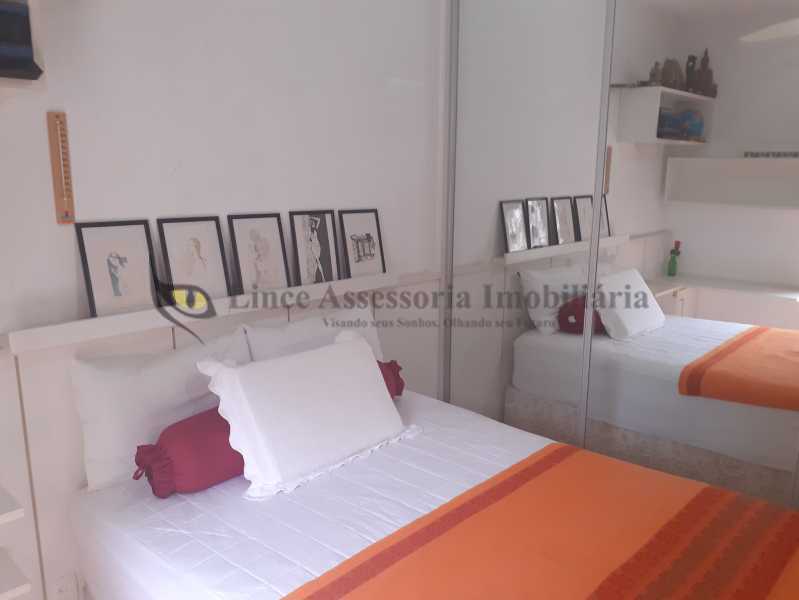 Apartamento à venda com 3 quartos, 122m² - Foto 9