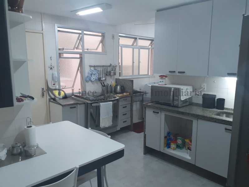 Apartamento à venda com 3 quartos, 122m² - Foto 19