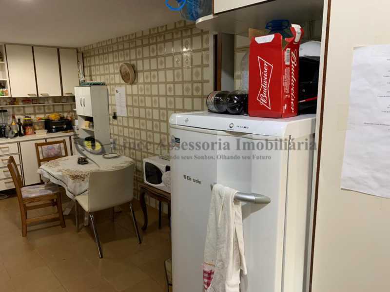 Apartamento à venda com 4 quartos, 150m² - Foto 9