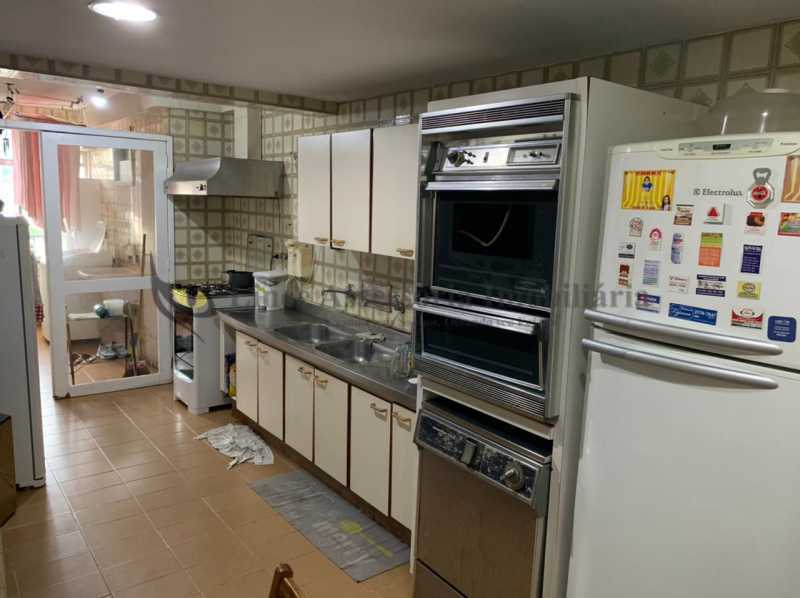 Apartamento à venda com 4 quartos, 150m² - Foto 12