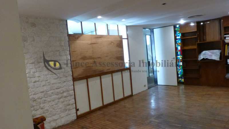 Apartamento à venda com 3 quartos, 300m² - Foto 14