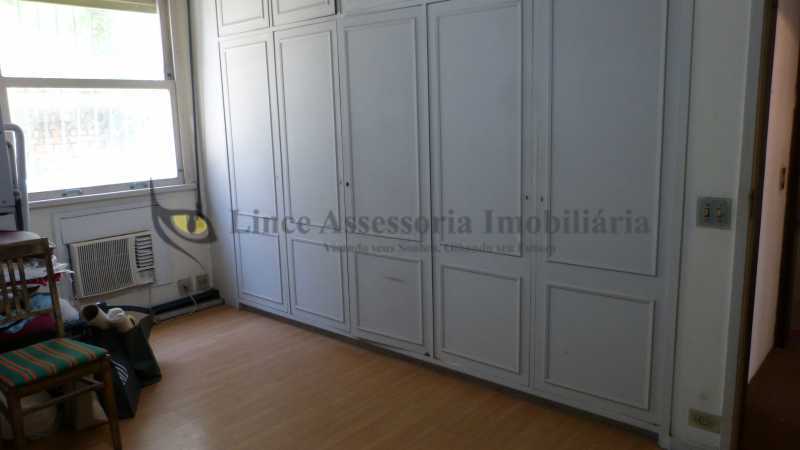 Apartamento à venda com 3 quartos, 300m² - Foto 15